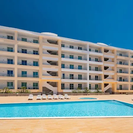 Gorgeous Marina View Apartment, Close To The Beach *